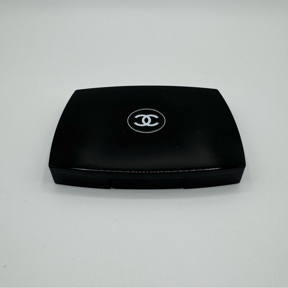 Chanel Irreelle Soleil Silky Bronzing Powder in Shade 21 Toundra Discontinued - Picture 2 of 8